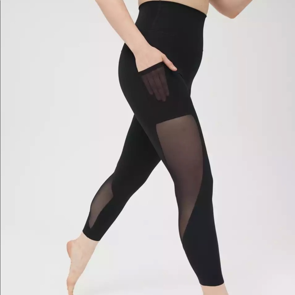 OFFLINE By Aerie Goals High Waisted Pocket Legging